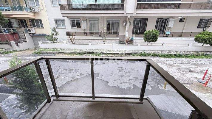 Brand-New Apartment in with Parking Near the Metro in İzmir Karşıyaka