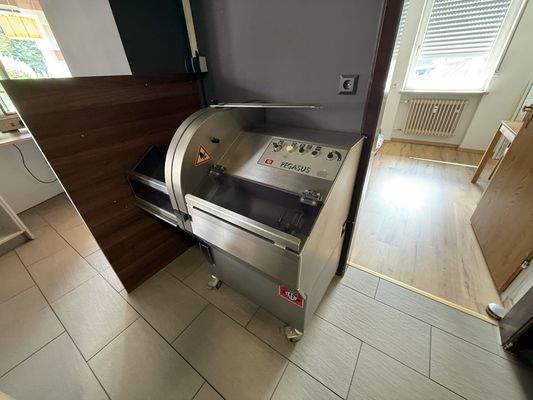 EG - Küche - Brotschneider.jpg