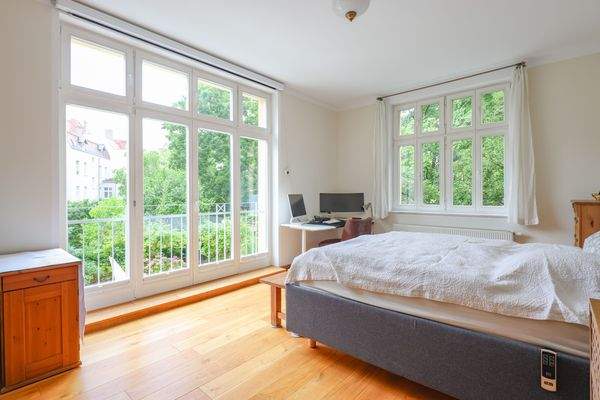 Schlafzimmer1 im Obergeschoss.jpg