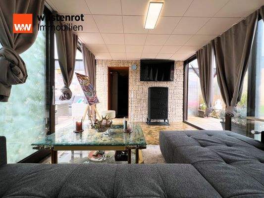 Wintergarten mit direkter Anbindung an beide Terrassen