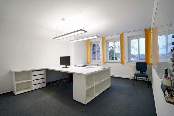 großes Büro 1