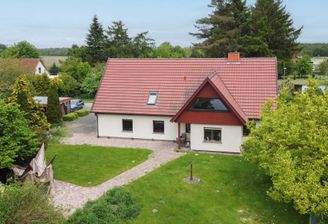 Haus & Grundstück