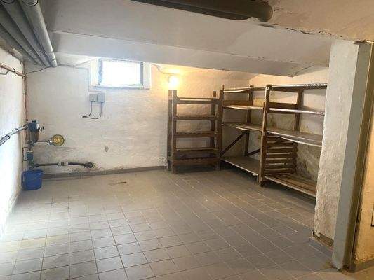 Teilunterkellerung /Hausanschlüsse