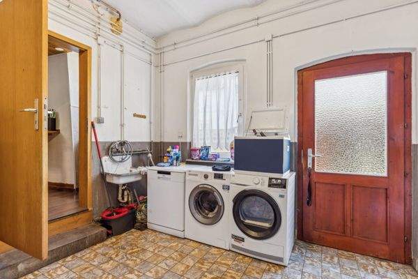 Waschküche mit Hofzugang 