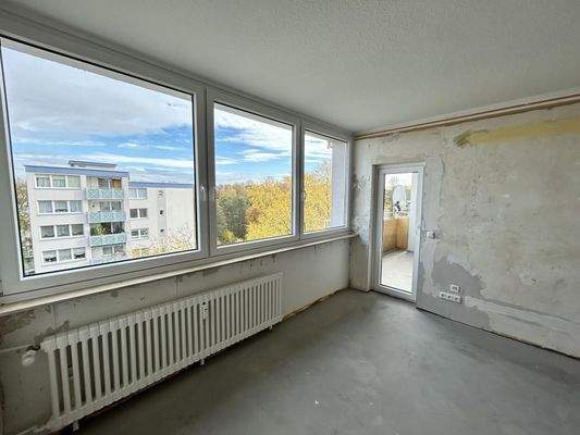 Wohnzimmer mit Balkon