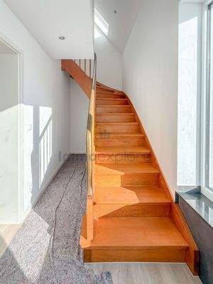 1 OG - Treppenaufgang