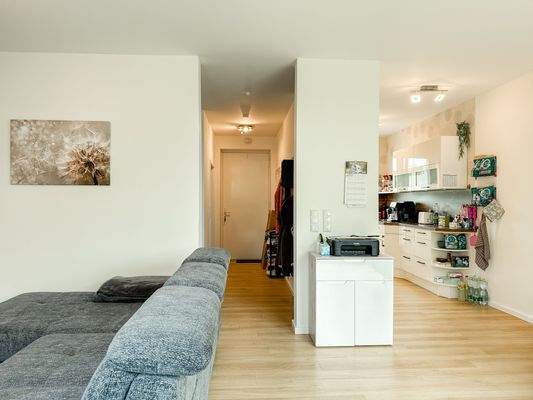 Blick Richtung Flur und Küche