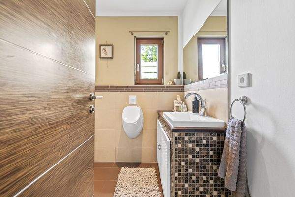 Gäste-WC im Erdgeschoss