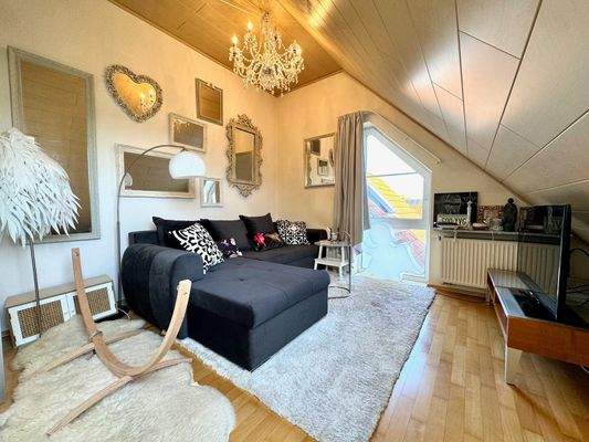 B4 Wohn- Schlafzimmer im DG.jpg