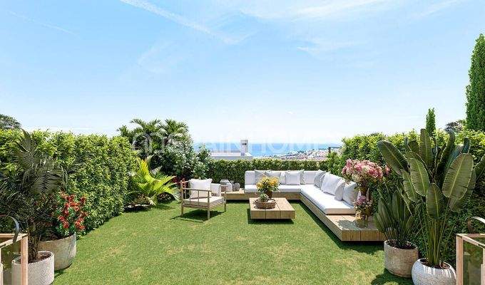 Sea View Townhouses Featuring Private Gardens in Mijas