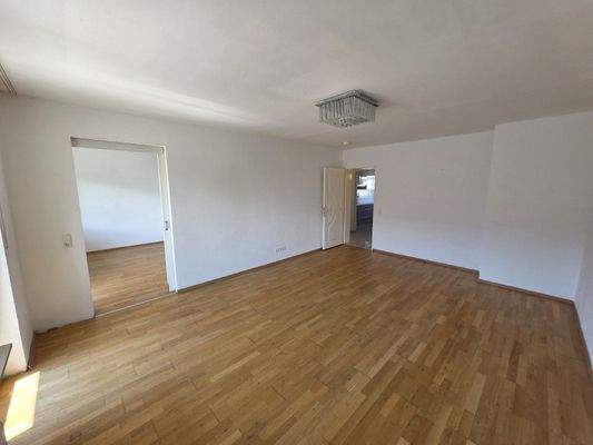  Zimmer 2 - Wohnzimmer