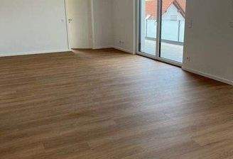 Blick vom Wohnzimmer ins Arbeitszimmer