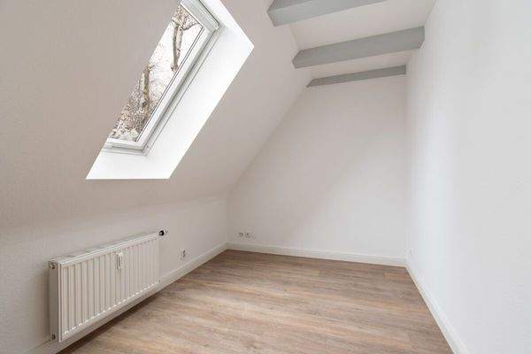 Mögliches Kinderzimmer mit modernem Bodenbelag