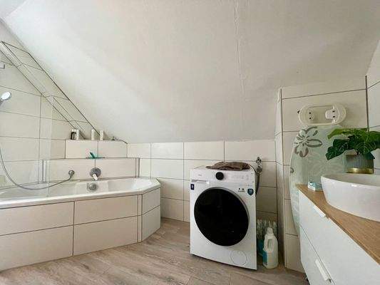 Vermietete_DG_Einheit_Badezimmer