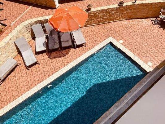 Kreta, Platanias: Luxuriöser 4-Villen-Komplex zu verkaufen, nur wenige Meter vom Meer entfernt!