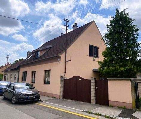 Haus und Einfahrt Straßenseite