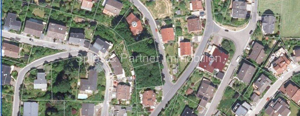 Begehrte Wohnlage: Grundstück mit Entwicklungspotenzial in ruhiger Siedlungslage