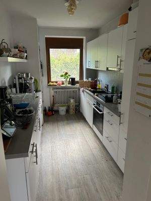 Küche mit Einbauküche 