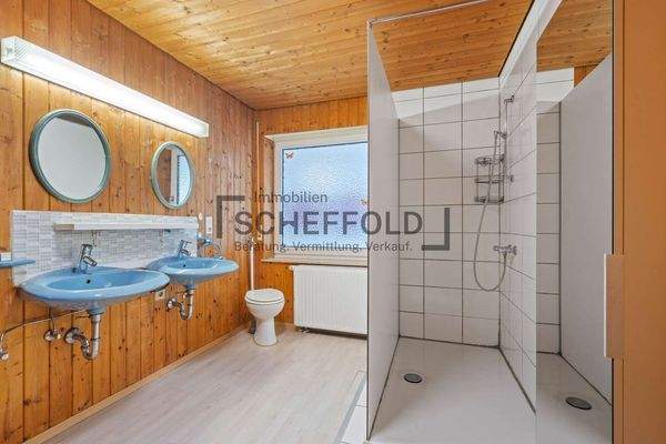 Bad II Wohnung OG Links 