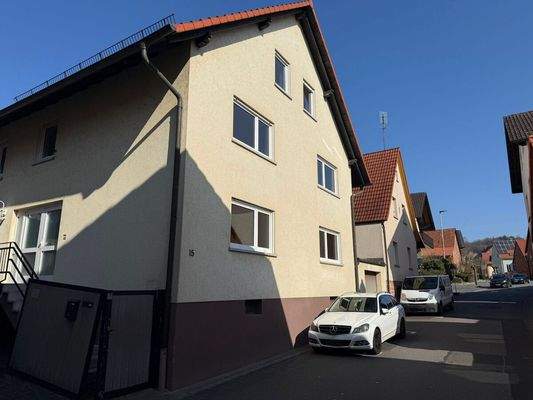 Wohnhaus mit 2 Wohneinheiten