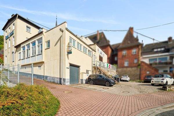 Ansicht Stellplätze + Keller