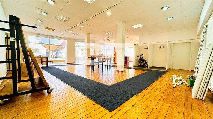 EG Verkaufsraum Hauptraum