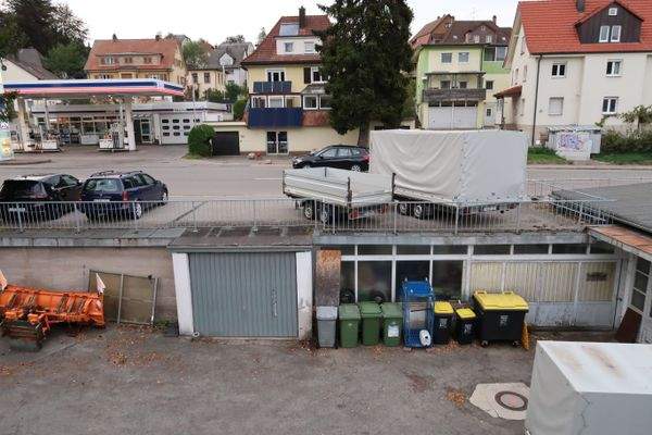 Garagen und Stellplätze