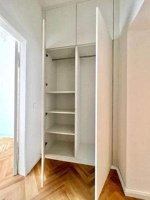 praktischer Einbauschrank