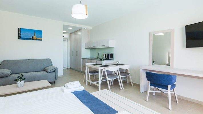 Hotel-for-sale-in-Chania-For-Sale-Hotel-for-sale-i