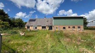 Südansicht Haus und Scheune.jpg