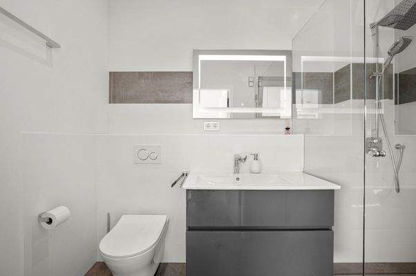 Kinder- oder Gästeduschbad en suite