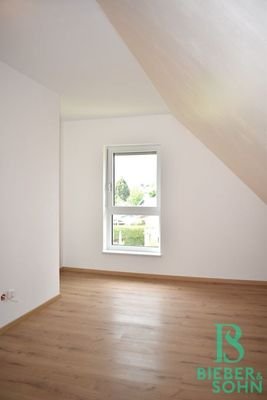 Zimmer 4 OG