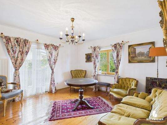 Elegantes Wohnzimmer im 1.OG