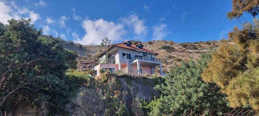 Kreta, Agia Pelagia: Freistehendes Haus mit traumhaftem Meerblick zu verkaufen