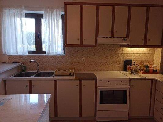 MIT VIDEO! Kreta, Plaka: Villa mit traditionellen Elementen und Meerblick zu verkaufen