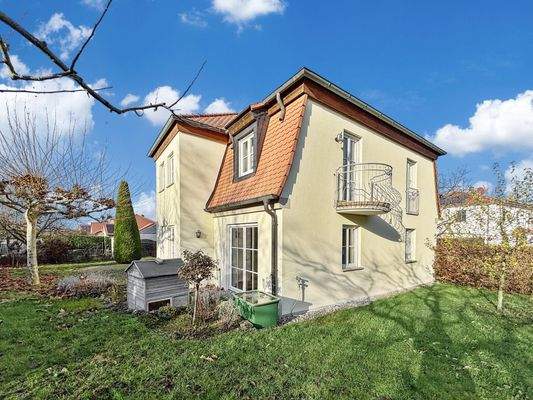 Hausansicht vom Garten