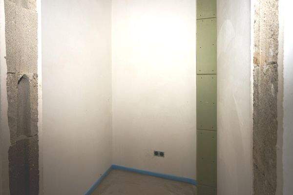 Vorratsraum an Küche