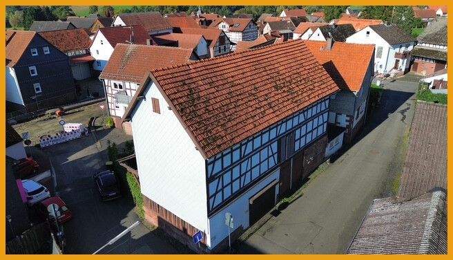 Blick auf das Nebengebäude