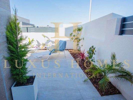 5FAAED2F-A25B-4E1E-B89D-19042ACE1859