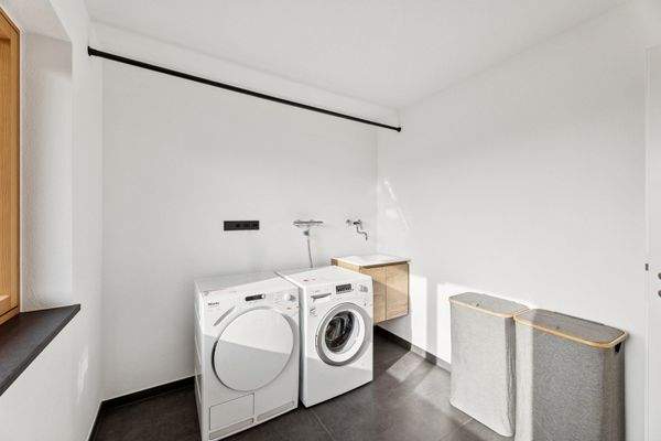 Hauswirtschaftsraum OG