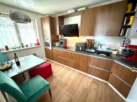 Küche mit Essbereich