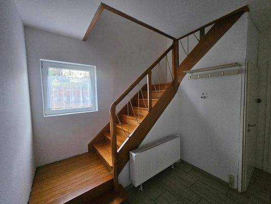 EG: Flur, Treppenaufgang