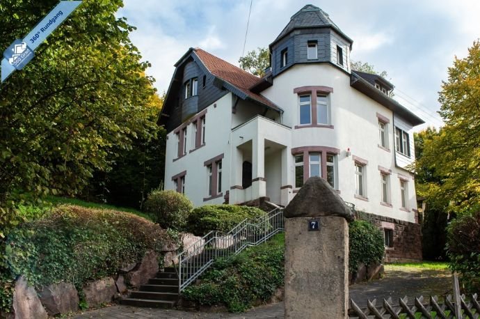 Absolut filmreif:   Herrliche Villa als modernes Familien- und Arbeitsdomizil