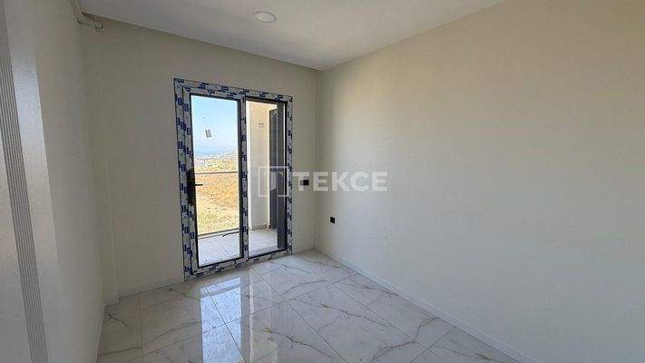 Sea View Flat in a New Complex with Pool in Kuşadası