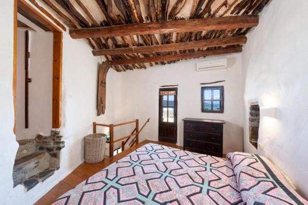 Kreta, Elounda: Charmantes Dorfhaus mit Innenhof und Terrassen mit Meerblick