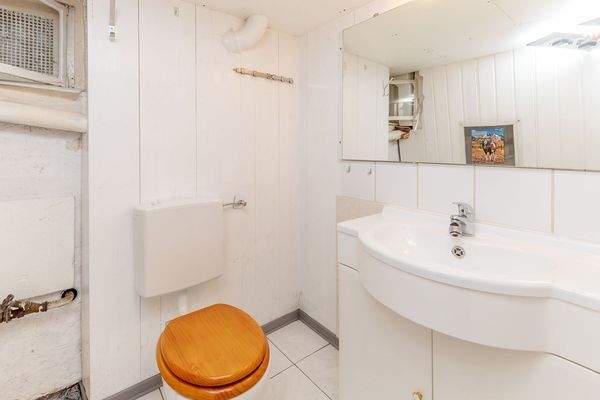 WC im Kellergeschoss