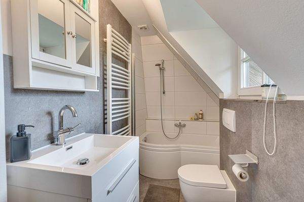 OG Wannenbad, Ansicht I