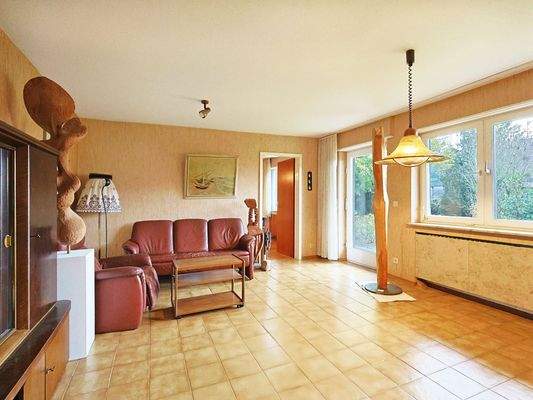 Gemütlicher Wohnbereich im Erdgeschoss mit Zugang zum Garten