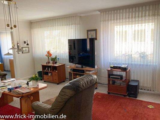 20-Wohnzimmer OG vorn.JPG