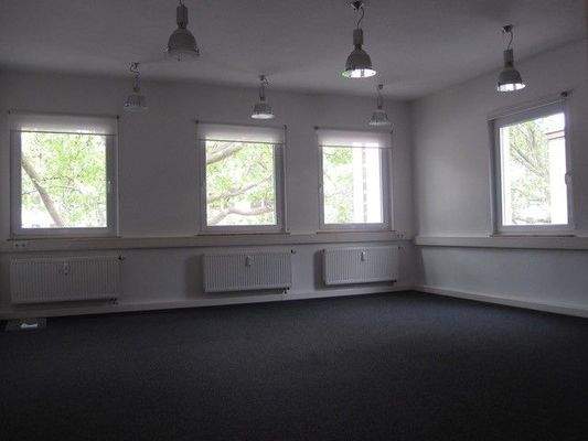 Büro-/Praxisflächen 1. OG